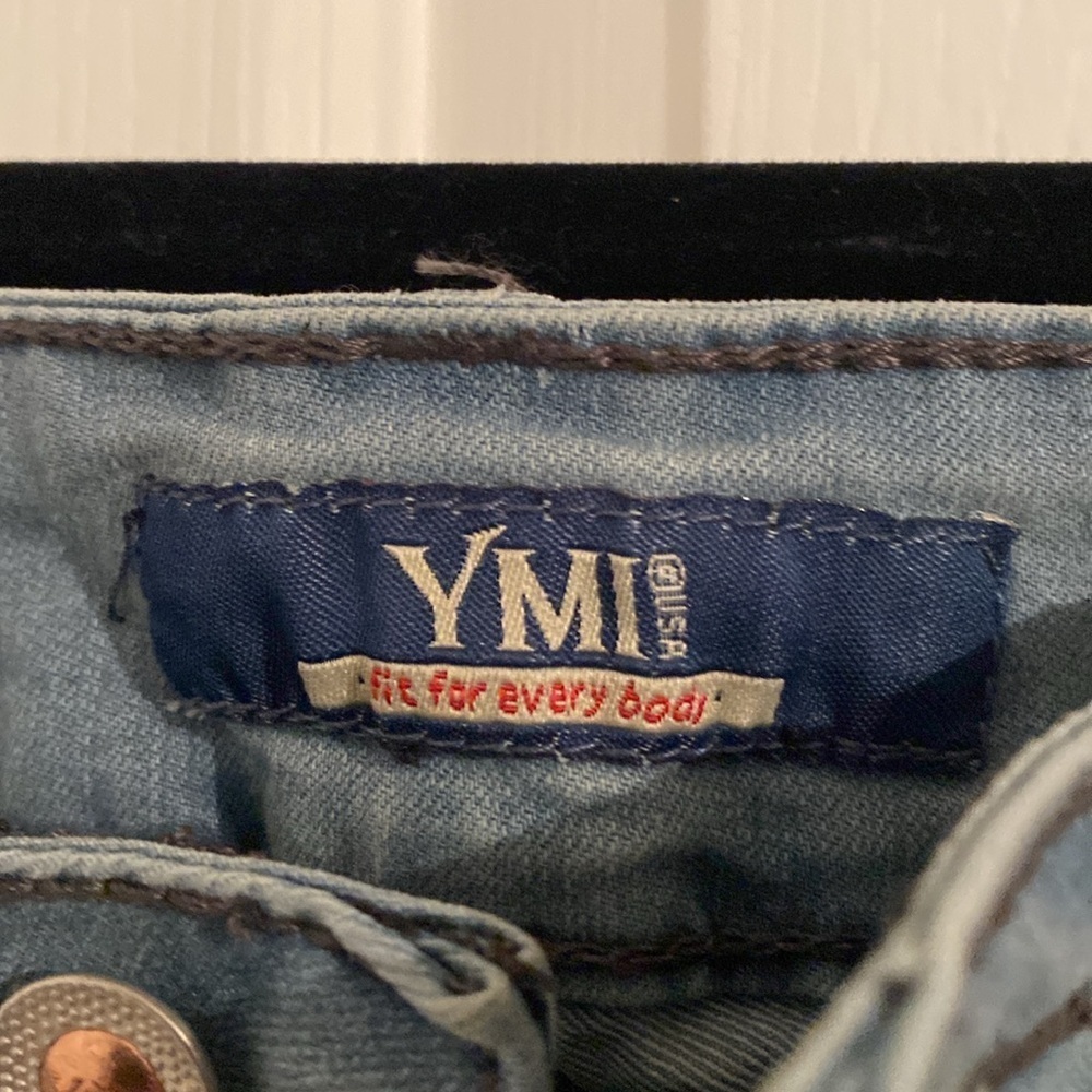 YMI Capri jeans - Picture 3 of 5
